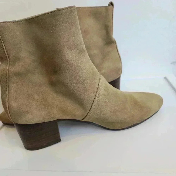 Banana Republic Lydia BootieVintage Olive - Picture 7 of 9